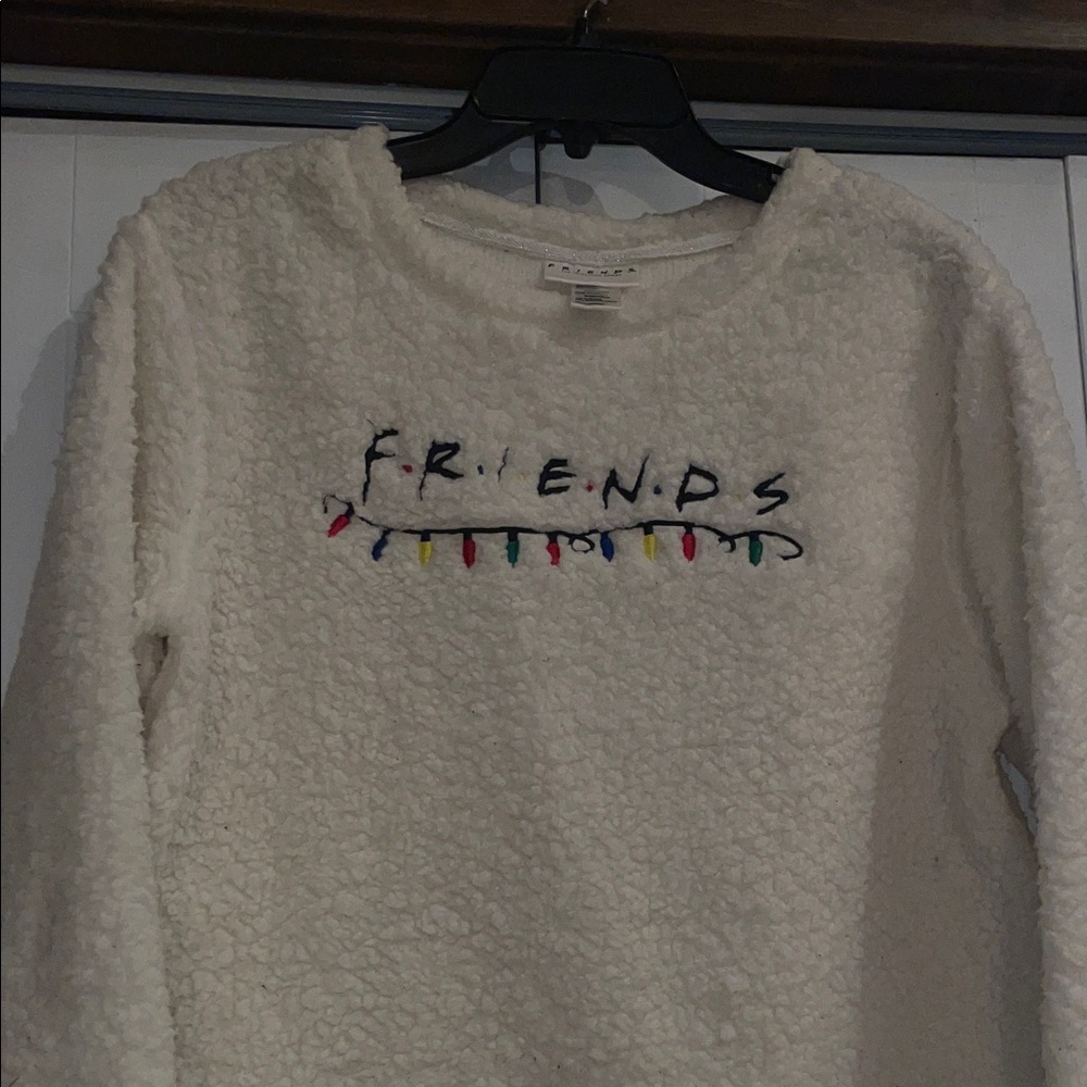 FRIENDS Winter White Sleepwear Top/Sweatshirt - Picture 4 of 5